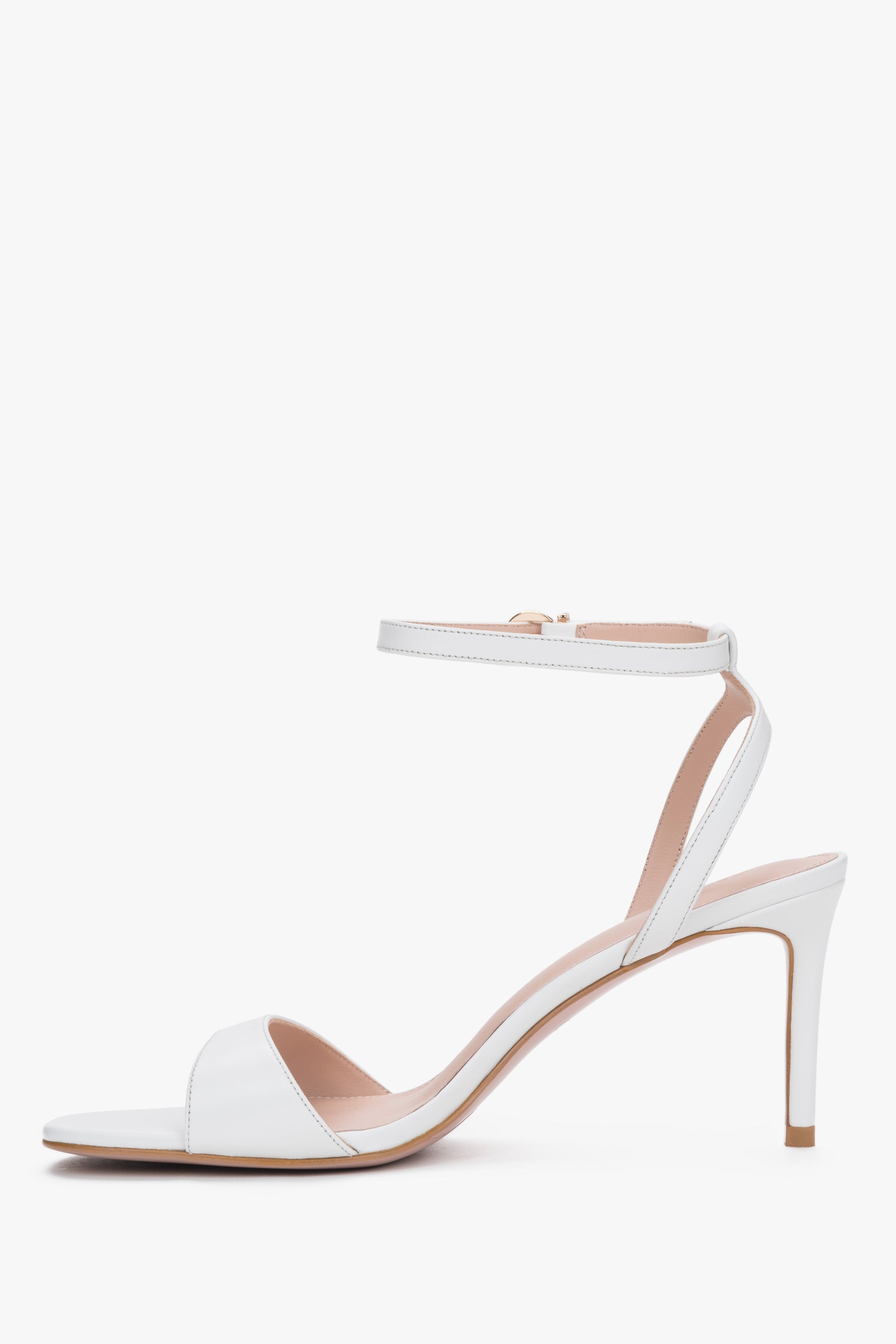 Profilansicht des gut ausbalancierten 8 cm hohen Stilettoabsatzes in Weiß.
