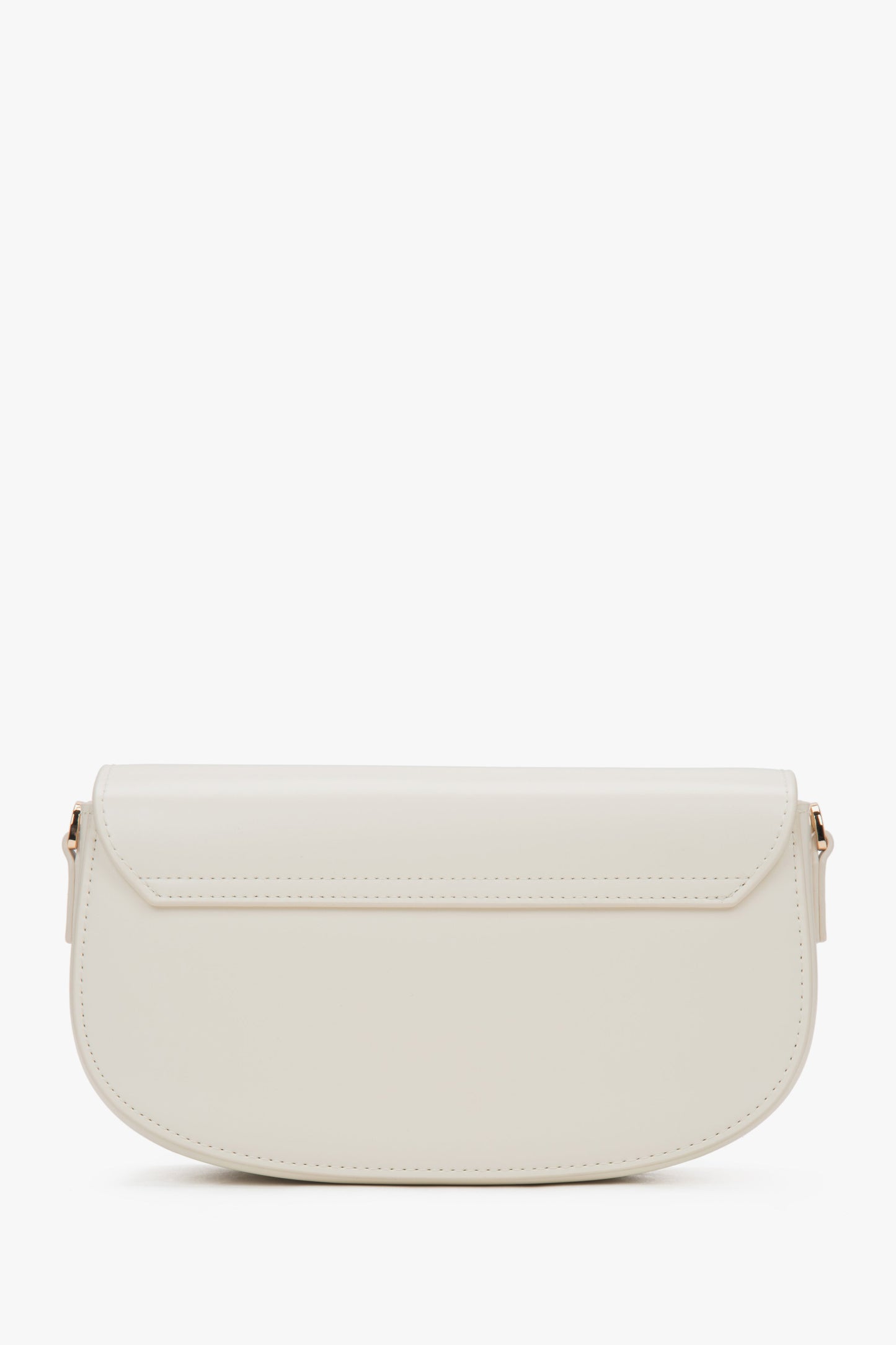 Rückansicht der weißen Damenhandtasche mit Fokus auf die glatte Lederstruktur.