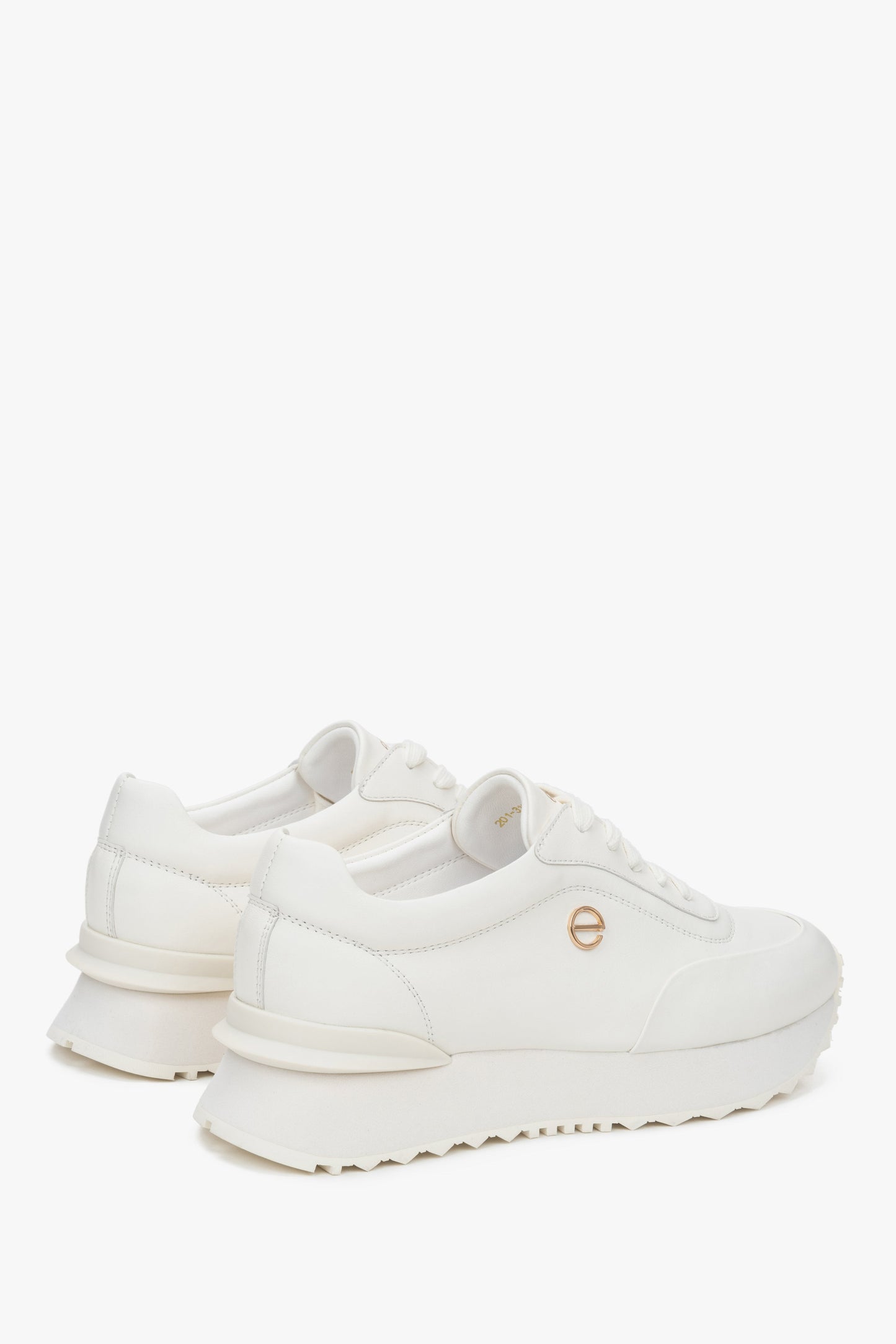 Sportlich-elegante Damen-Schuhe aus Leder mit weichem Innenfutter – Estro ER00116921