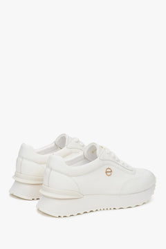 Sportlich-elegante Damen-Schuhe aus Leder mit weichem Innenfutter – Estro ER00116921