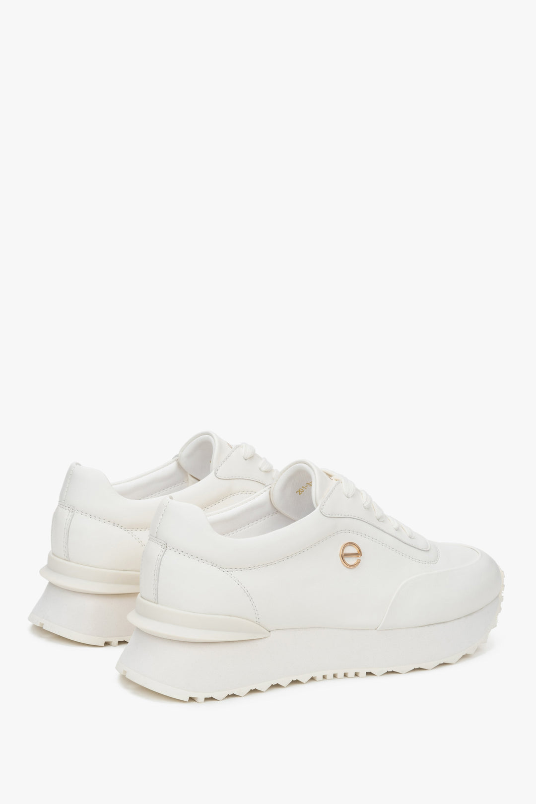Sportlich-elegante Damen-Schuhe aus Leder mit weichem Innenfutter – Estro ER00116921