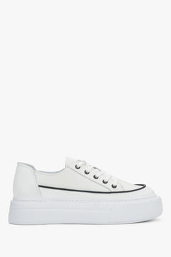 Weiße Leder-Sneaker von Estro mit schwarzen Details