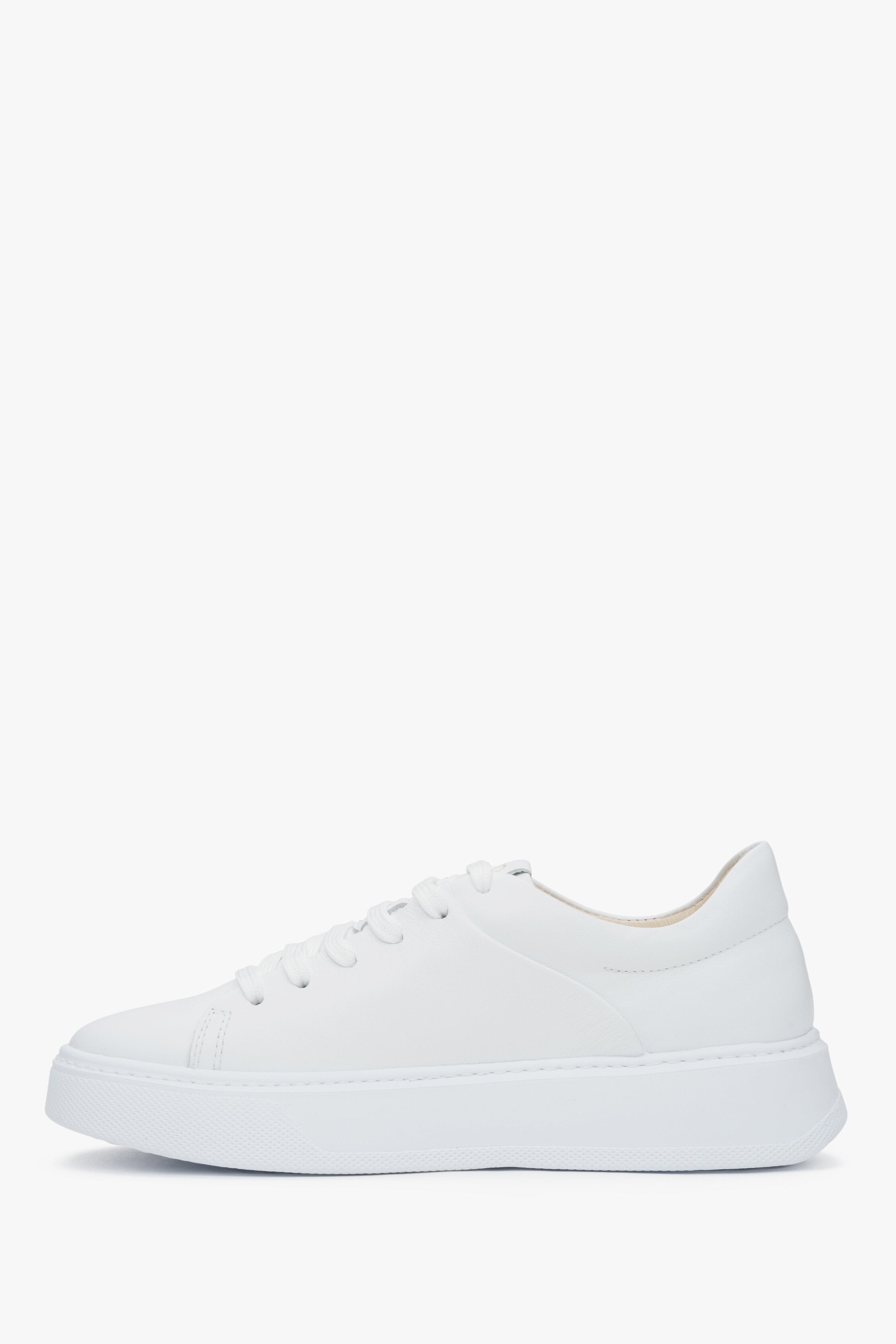 Damen-Sneaker in Weiß aus Leder von Estro – Schuhprofil.